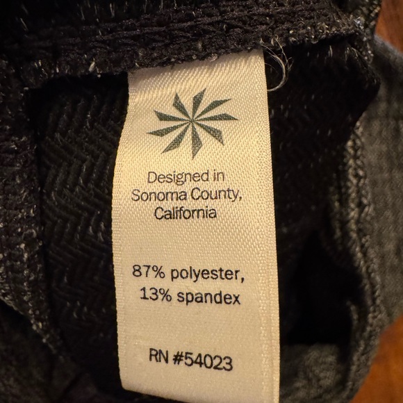 Athleta Gray Women’s Leggings with Pockets - Picture 6 of 10